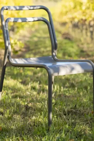 2 Chaises d'intérieur et d'extérieur en aluminium 100% recyclé de différentes couleurs - Drink Livraison Express