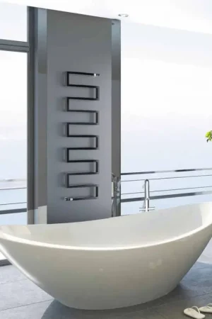 Radiateur à eau chaude vertical de design moderne Snake par Scirocco H Dernière Chance